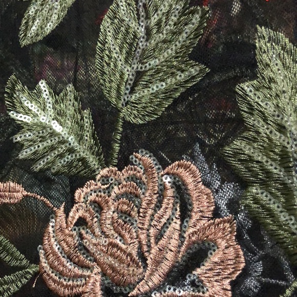 Ladies Versona Shop Potter’s Pot Sheer Top - Picture 4 of 8